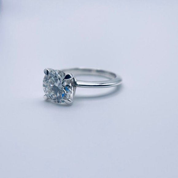 2ct D Round Cut Moissanite 4 Prong Solitaire Ring 14K Gold Plated Size 6 7 7.5 - Picture 4 of 10